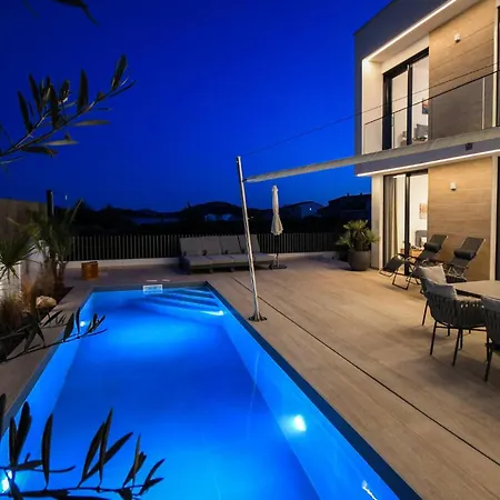 Me Paradise Olive Tribalj