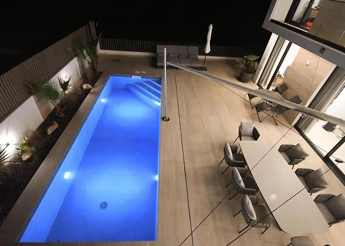 Me Paradise Olive Vakantiehuis Tribalj